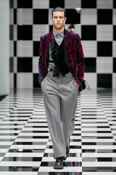 Look 35